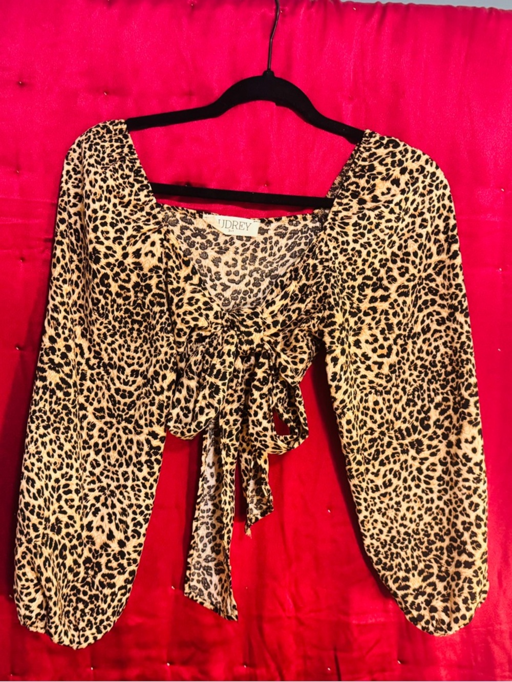 👑 CUTE SIZE SMALL TIE FRONT ANIMAL PRINT CROP TOP